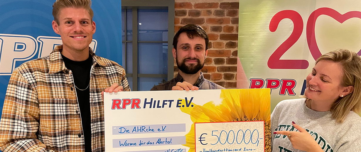 Spendenübergabe Die AHRche
