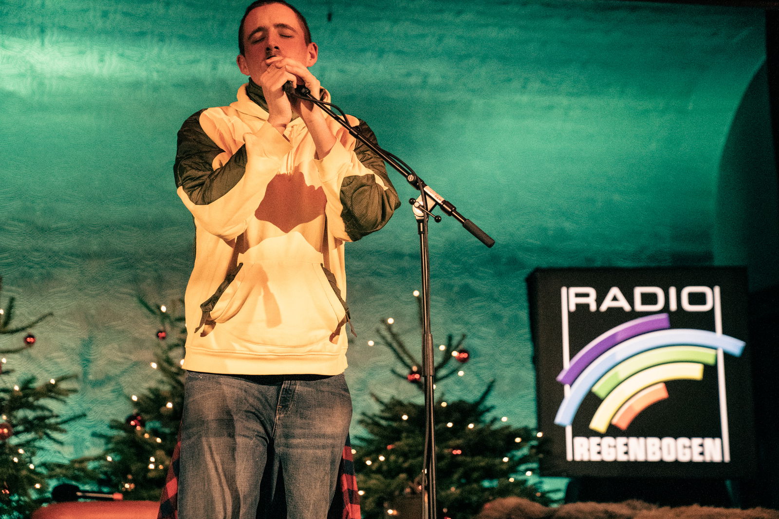 Weihnachtsfeier mit Dermot Kennedy