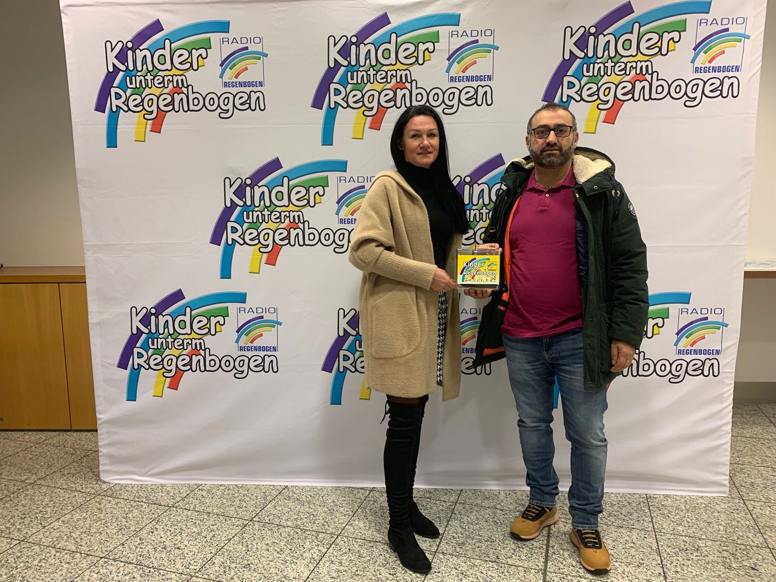 Kinder unterm Regenbogen - Spendenübergabe