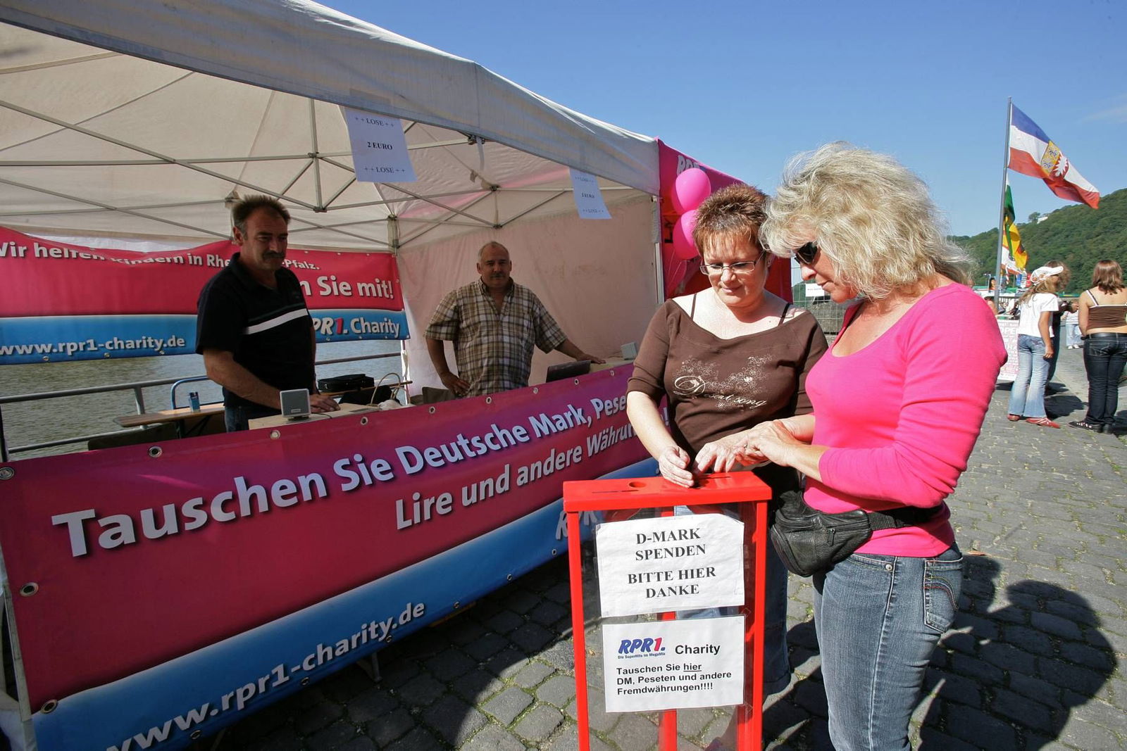 Spendenaktion beim Währungstausch