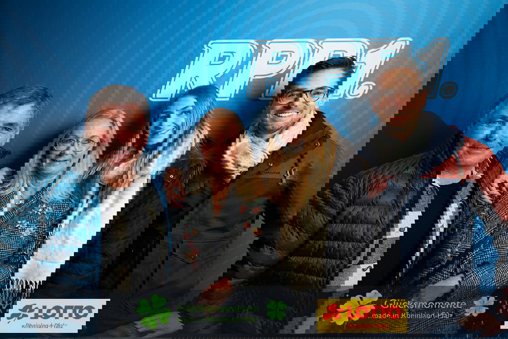 Hörerinnen und Hörer beim Adventskonzert mit Milow