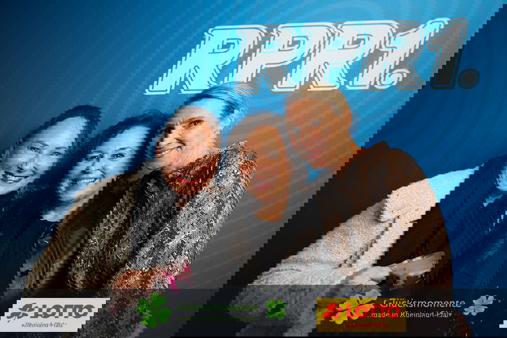 Hörerinnen und Hörer beim Adventskonzert mit Milow