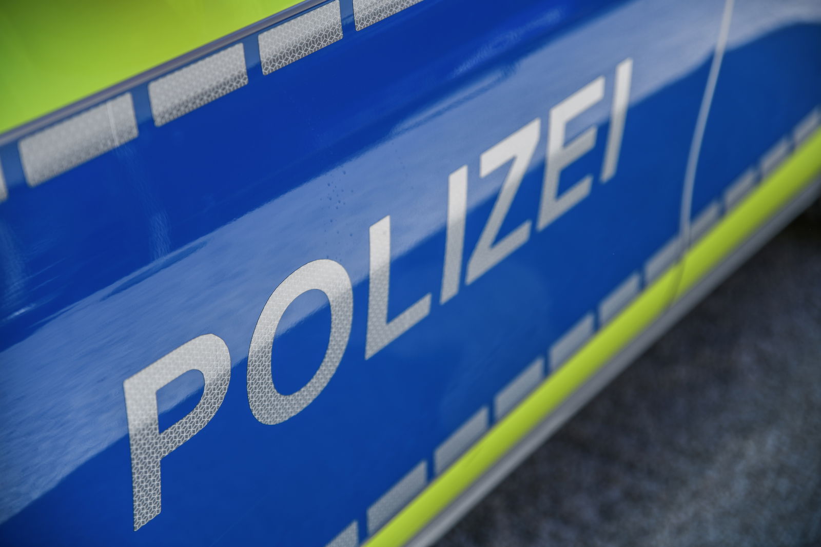 Polizei Polizeiauto Unfall Sperrung