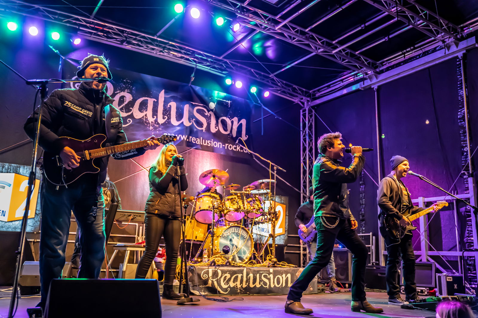 Das REGENBOGEN 2-Dorfglühen