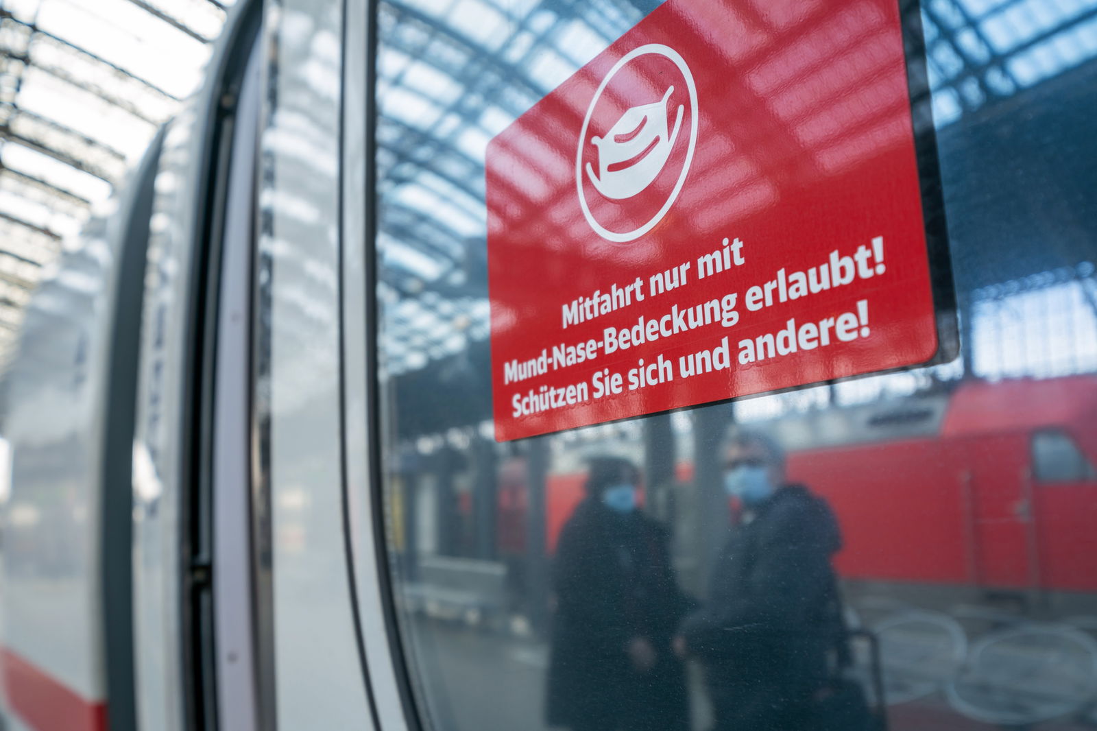 Maskenpflicht in Fernverkehr fällt