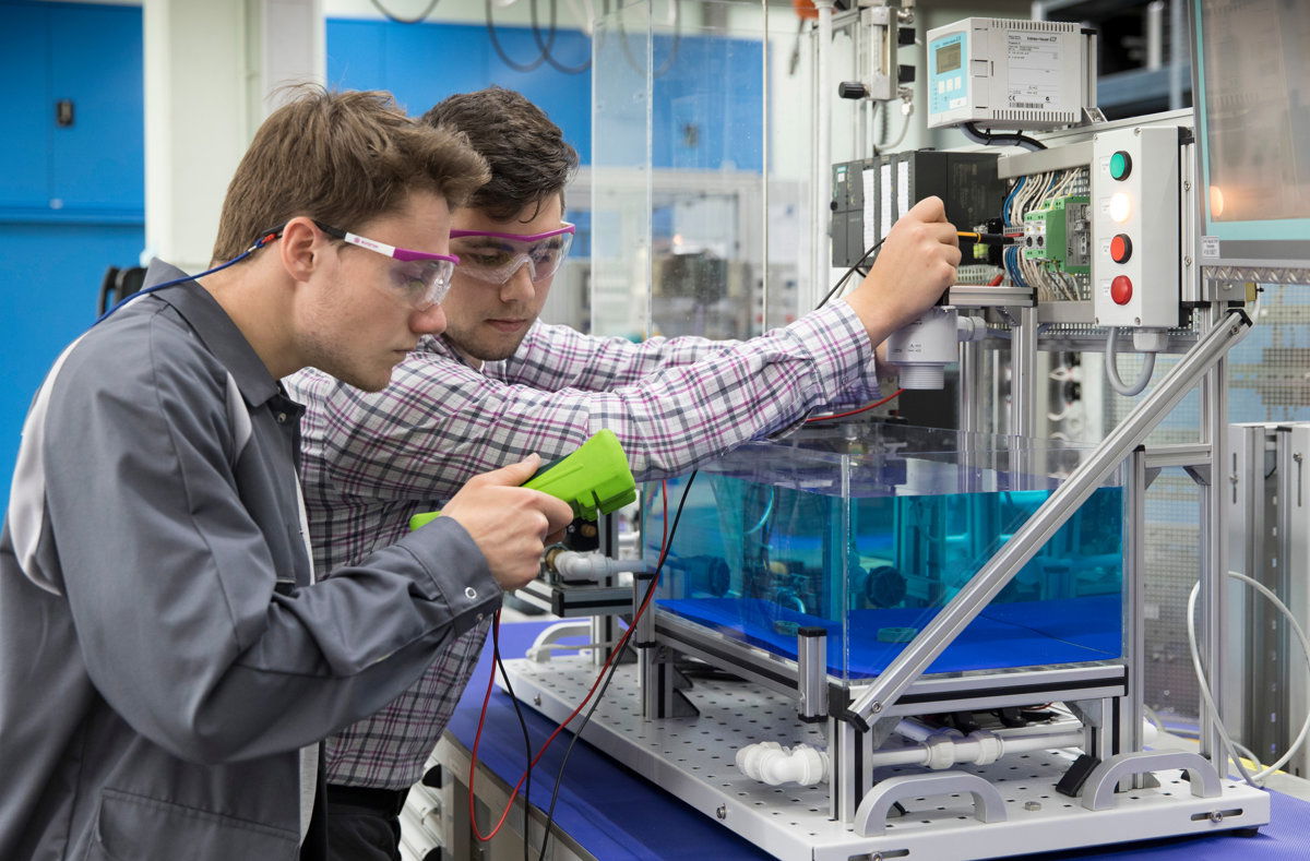 Ausbildung starten. Zukunft gestalten. Bild 1