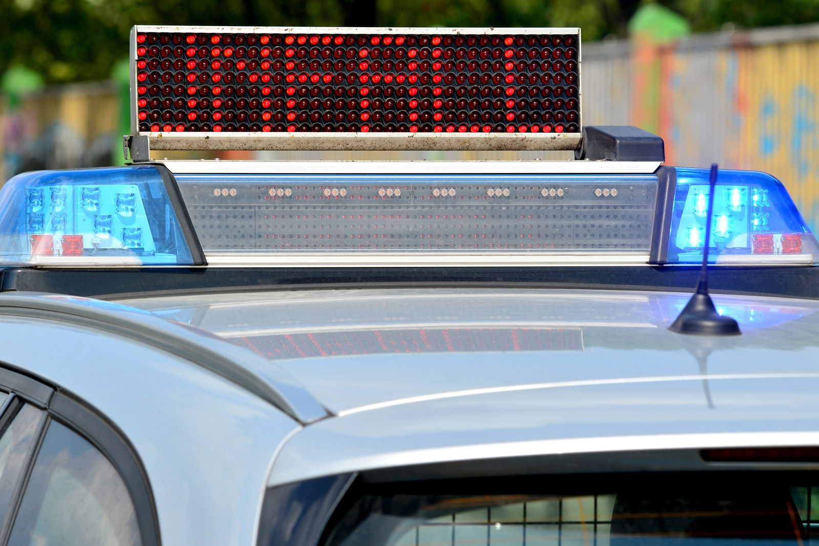 Schriftzug Unfall Blaulicht