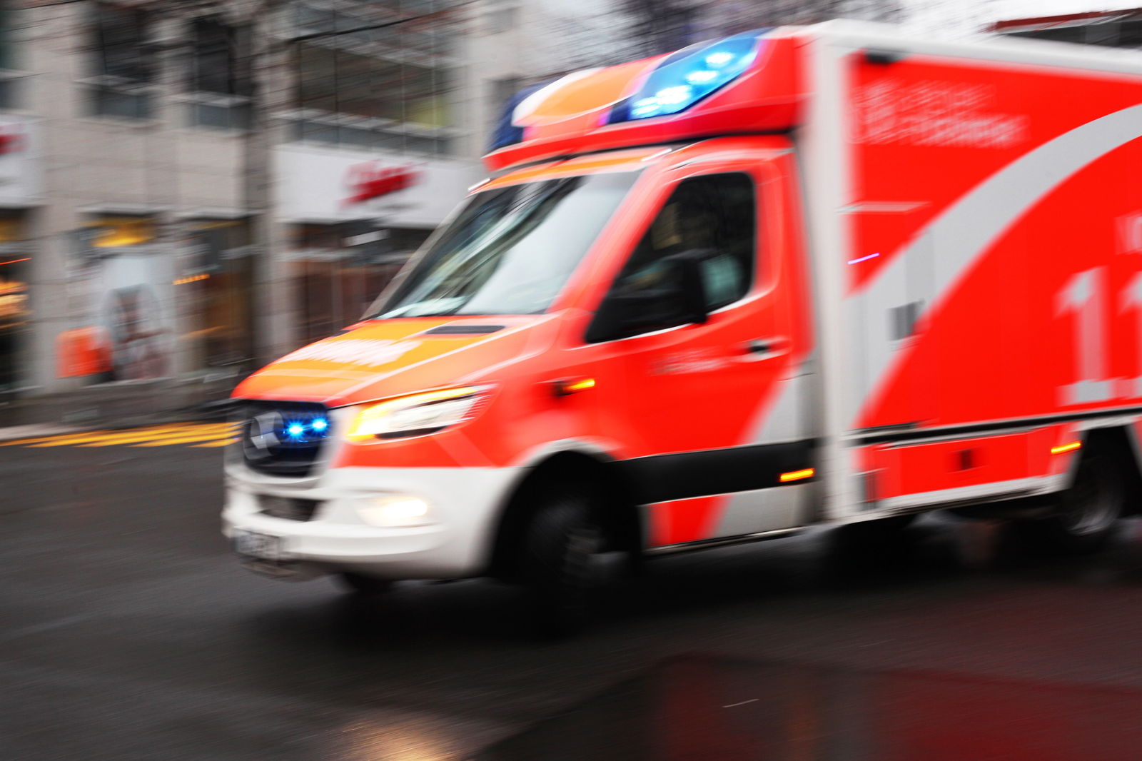 Krankenwagen Symbolbild