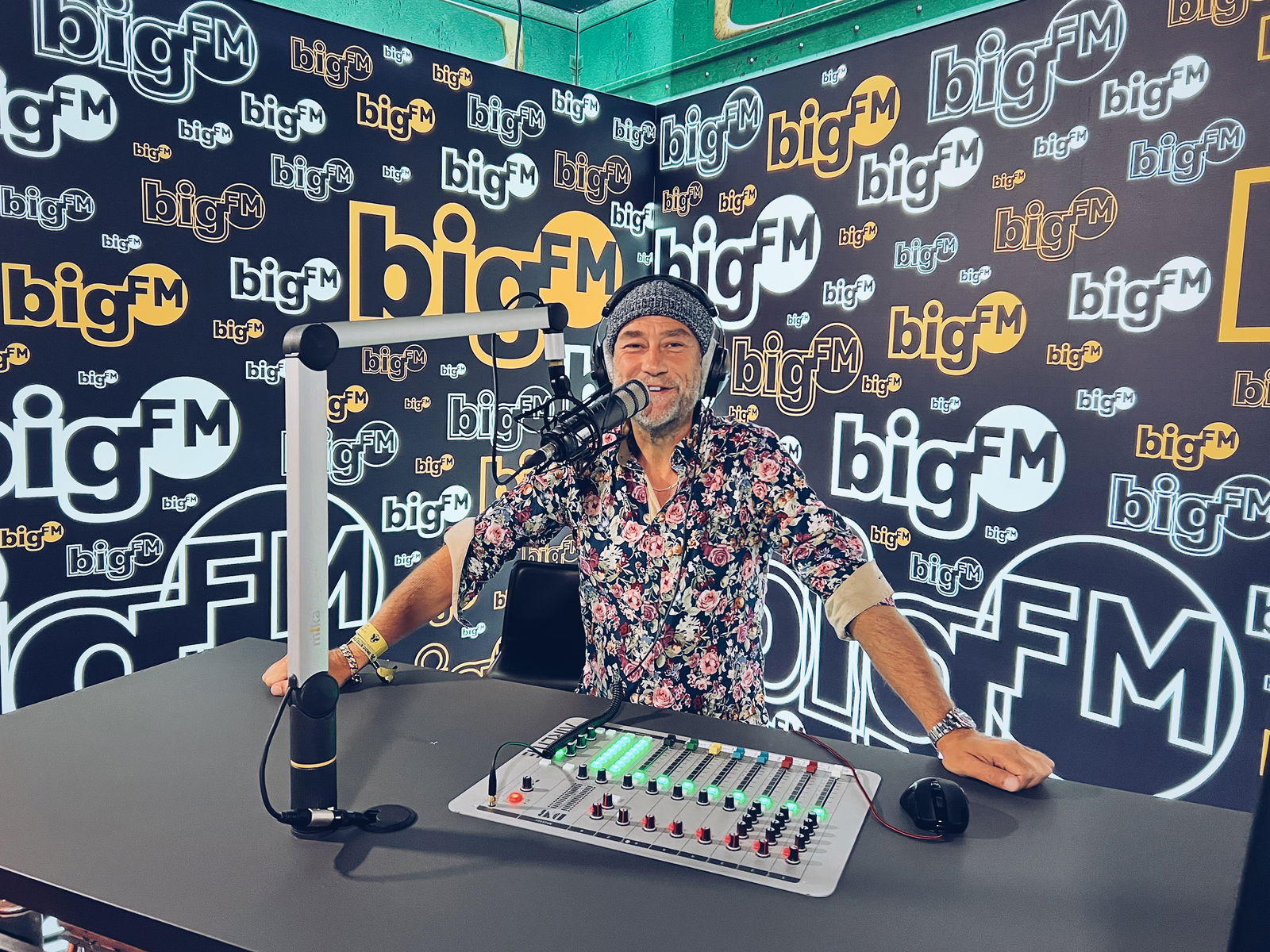 Rob Green im bigFM-Studio in Boom
