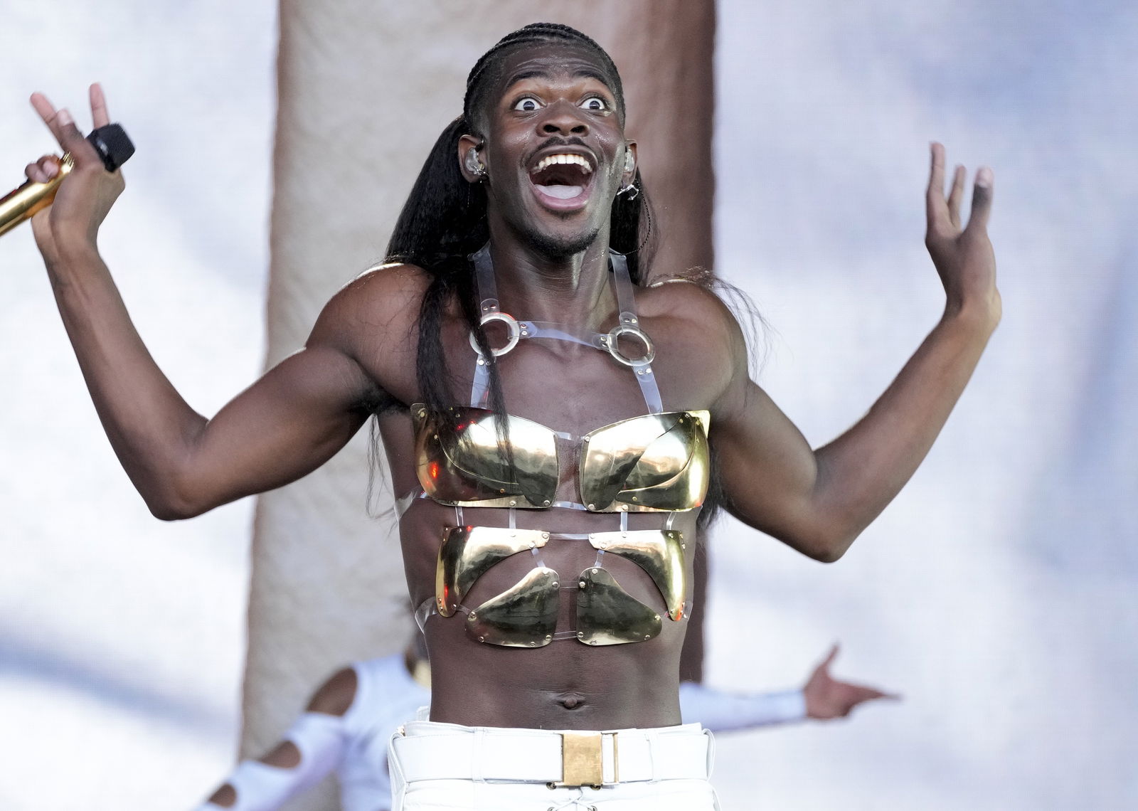 Während Konzert: Lil Nas X mit Sextoy beworfen | bigFM