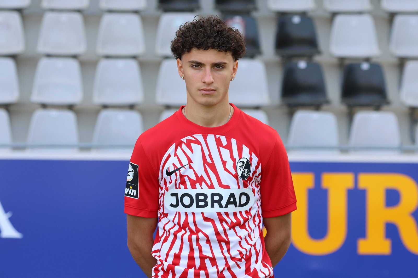 Noah Darvich Freiburg Barcelona DFB