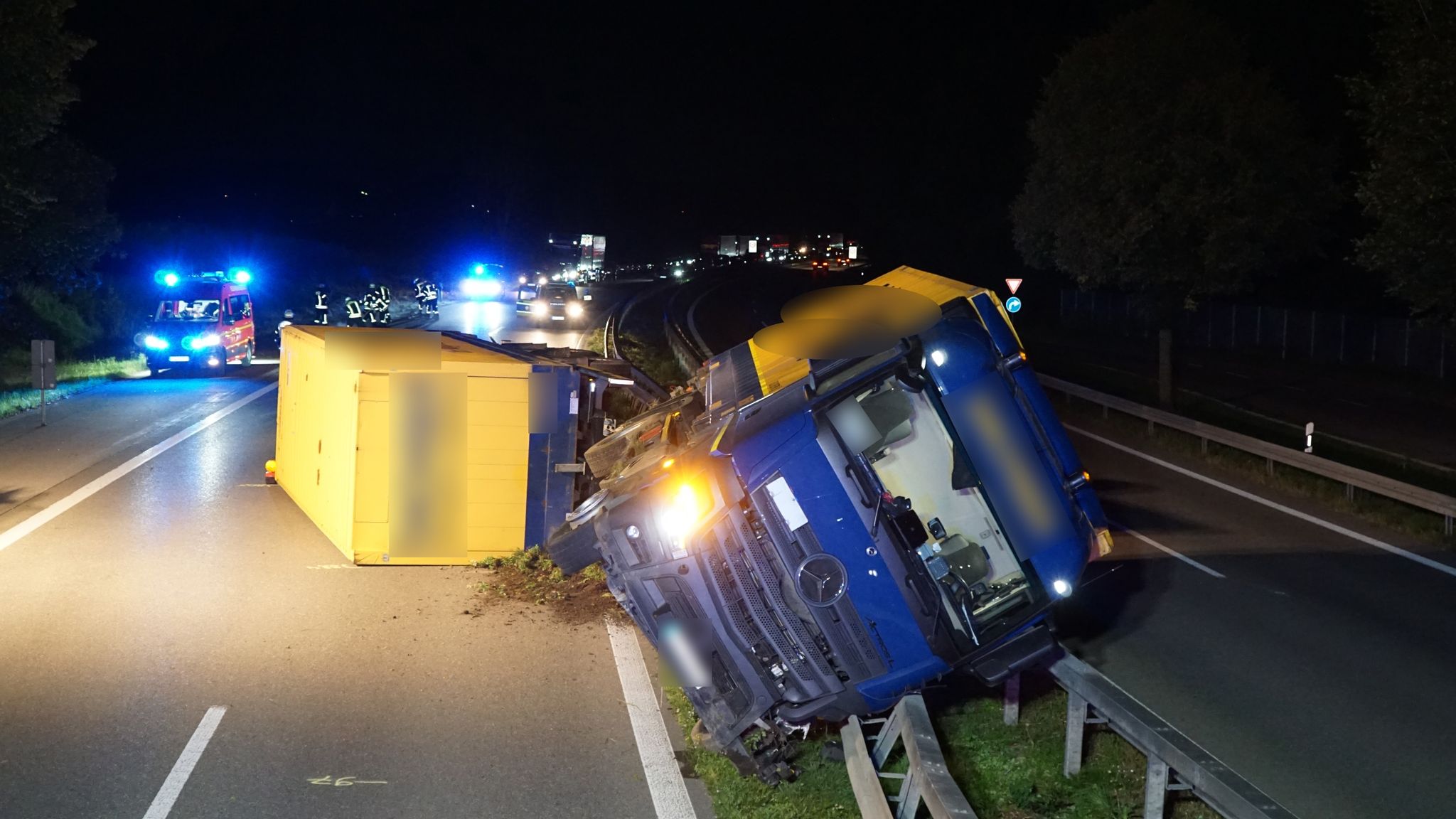 Lkw Liegt Nach Unfall In Oberschwaben Quer Auf B30: Sperrung | BigFM