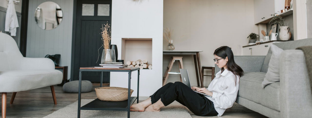 frau im home office