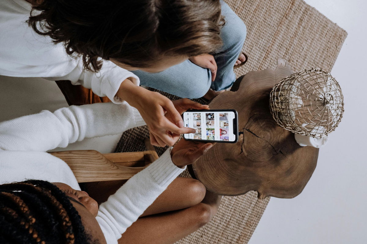 Menschen am Smartphone