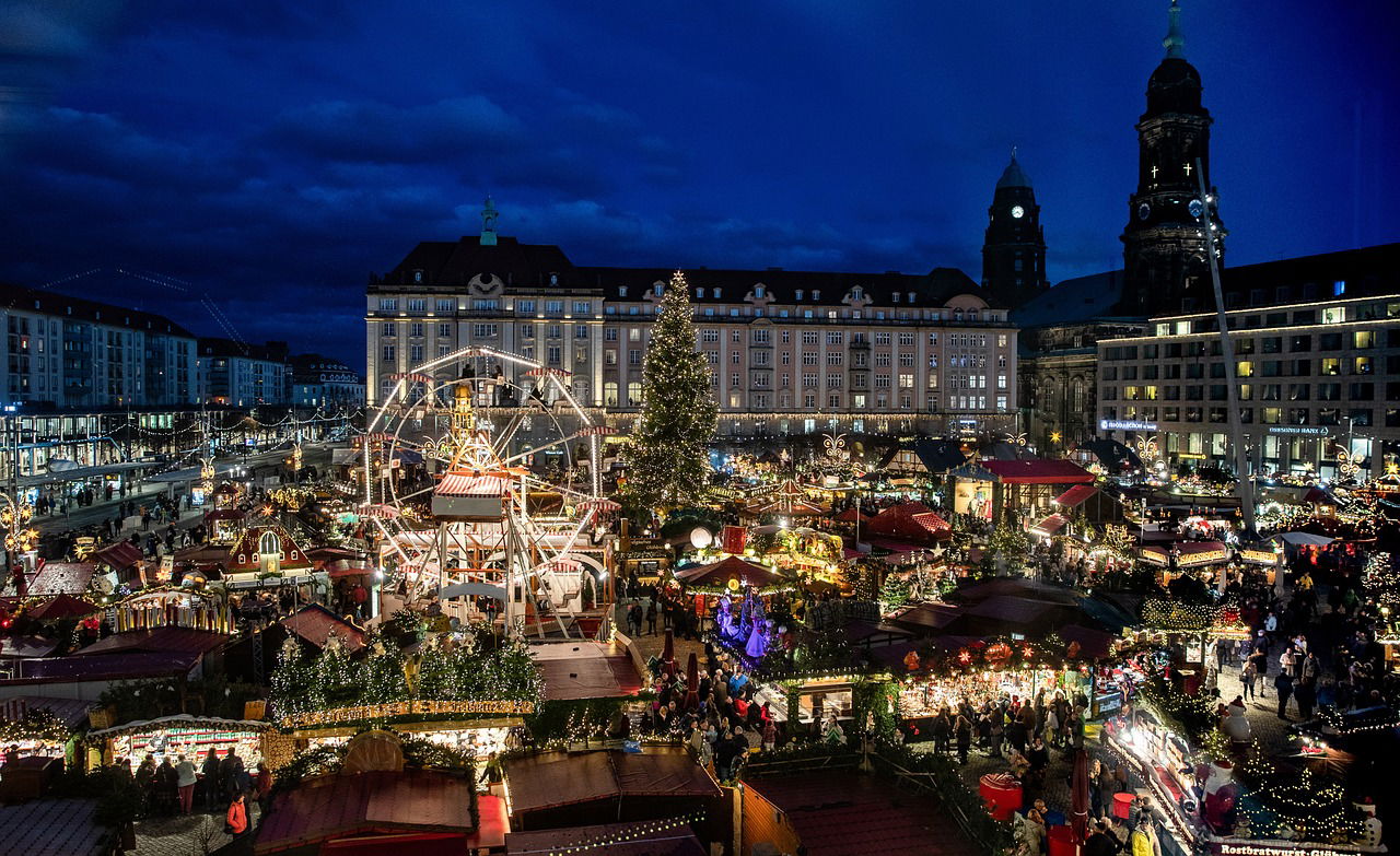 Weihnachtsmarkt oben
