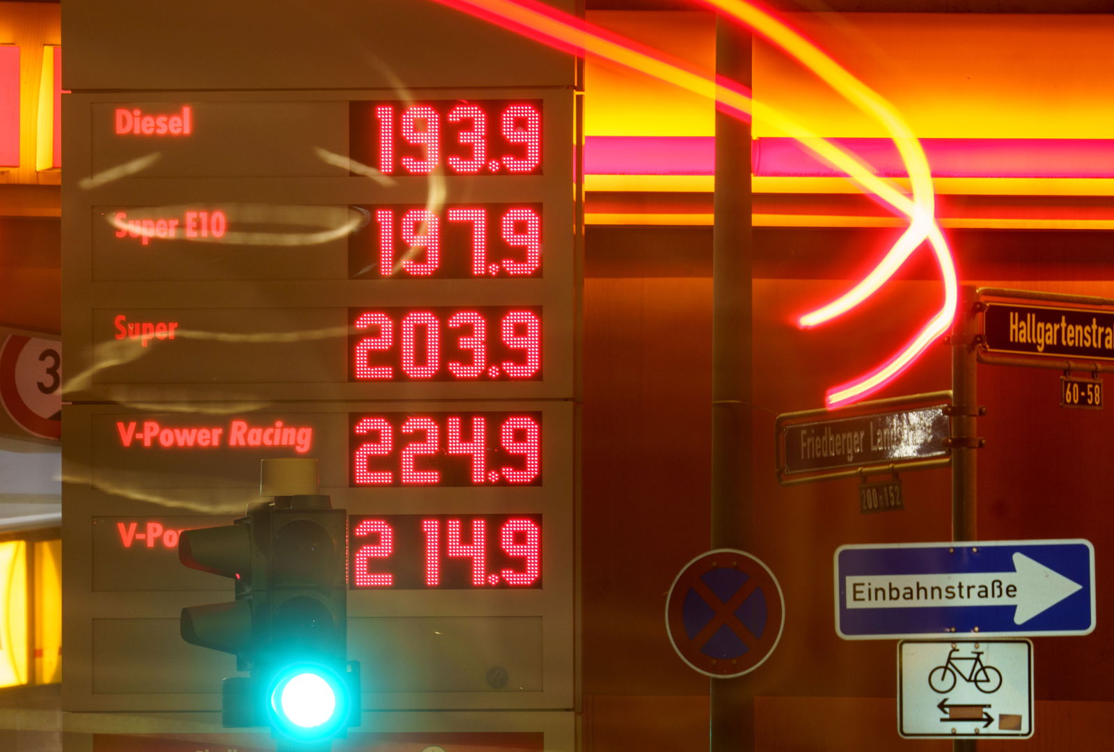 Benzinpreis Anzeige Tankstelle