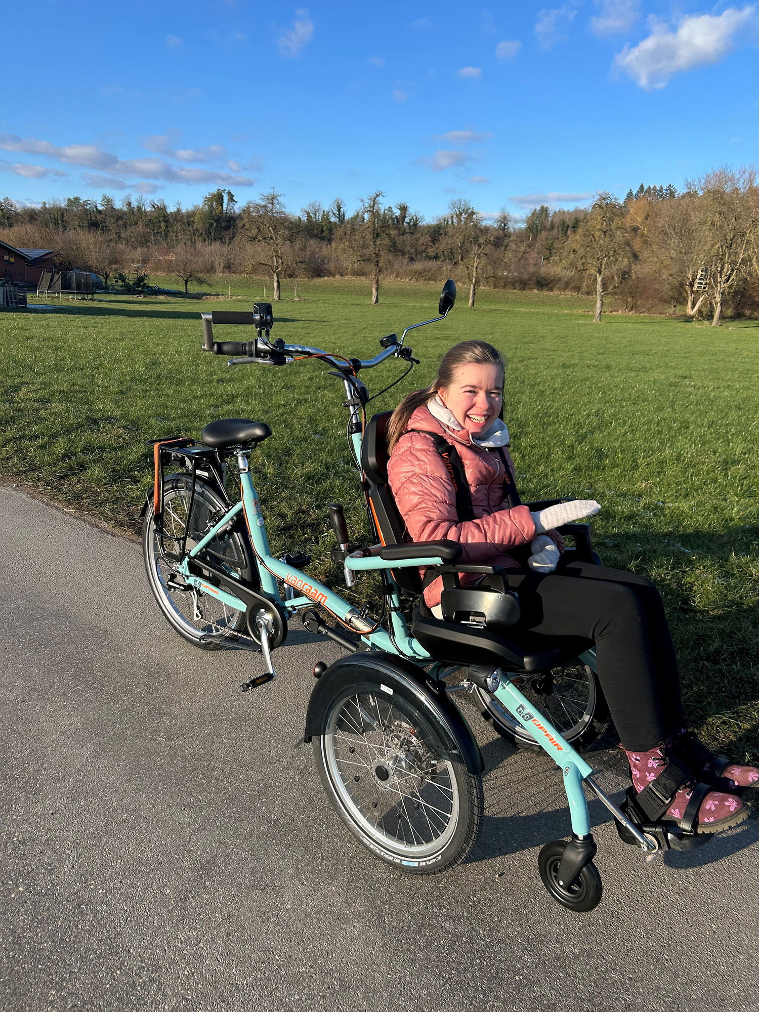 Julia mit ihrem neuen Rollfiets