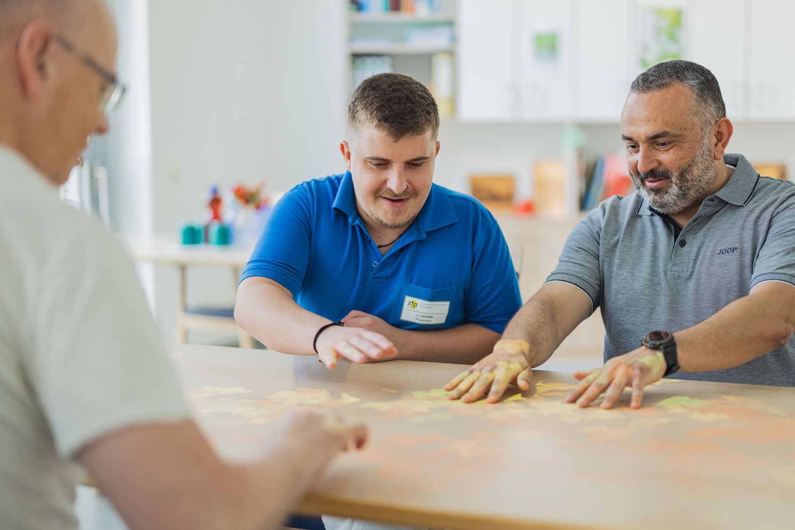 Mitarbeiter im Gespräch