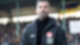 Kaiserslauterns Trainer Dimitrios Grammozis ist vor einem Spiel im Stadion.