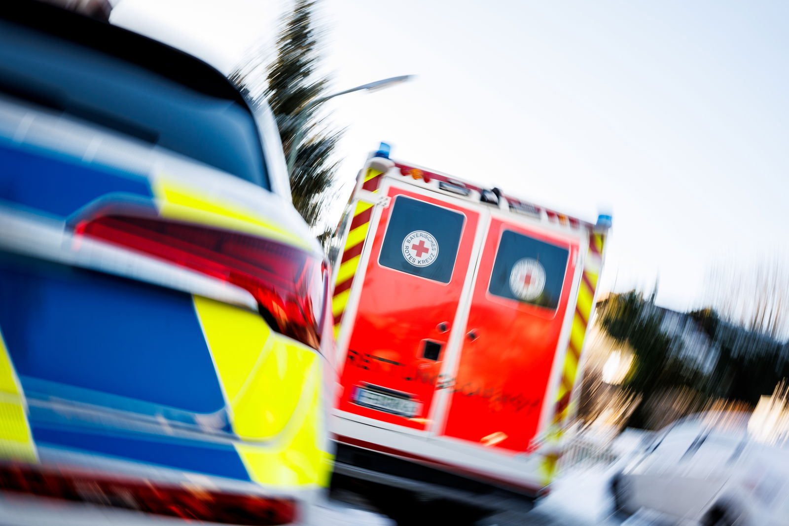 Rettungswagen Polizei