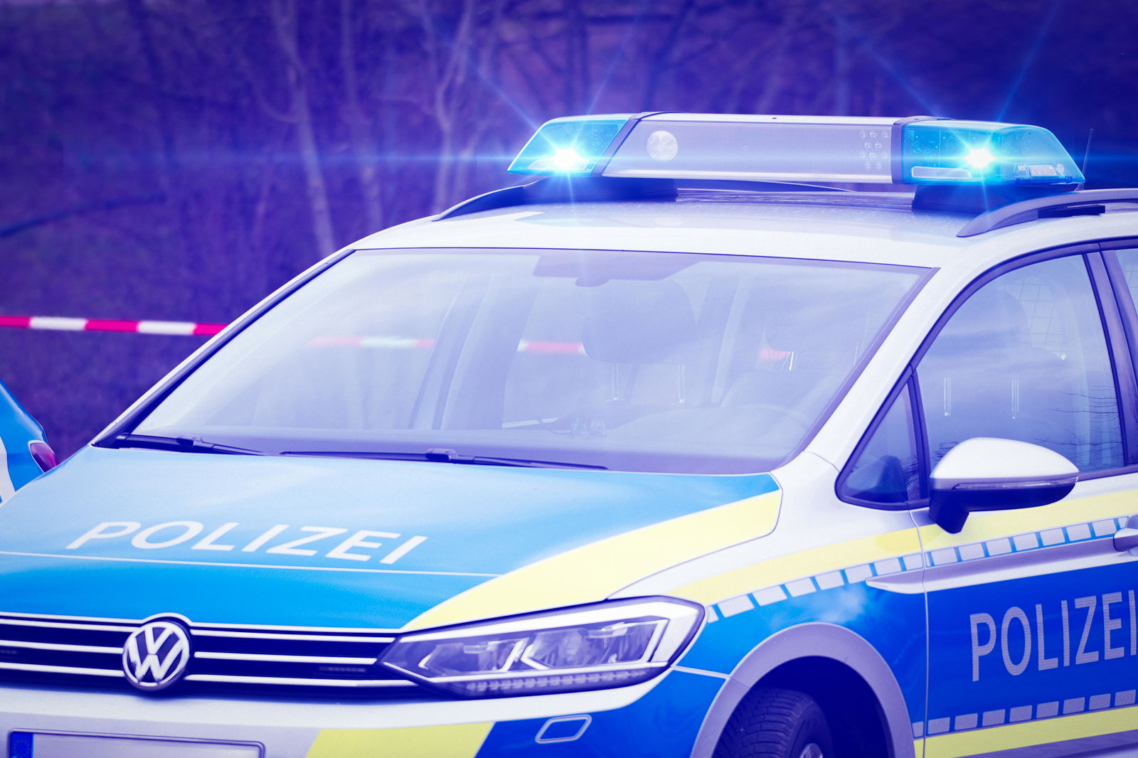 Polizeiauto mit Blaulicht