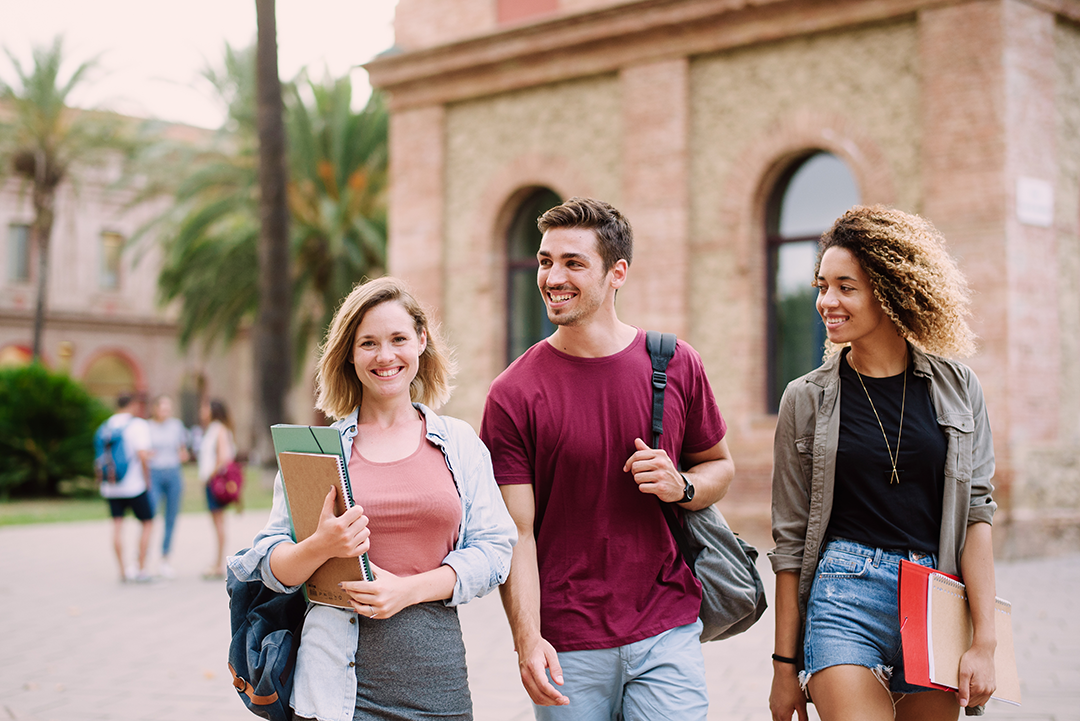 Studenten mit Büchern