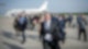 Boris Pistorius kommt auf dem Pariser Militärflughafen an.