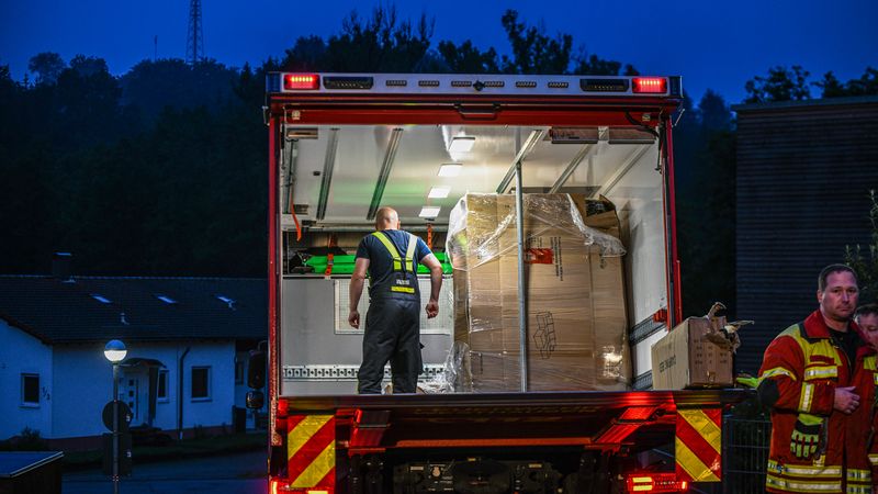 Einsatzkräfte evakuieren