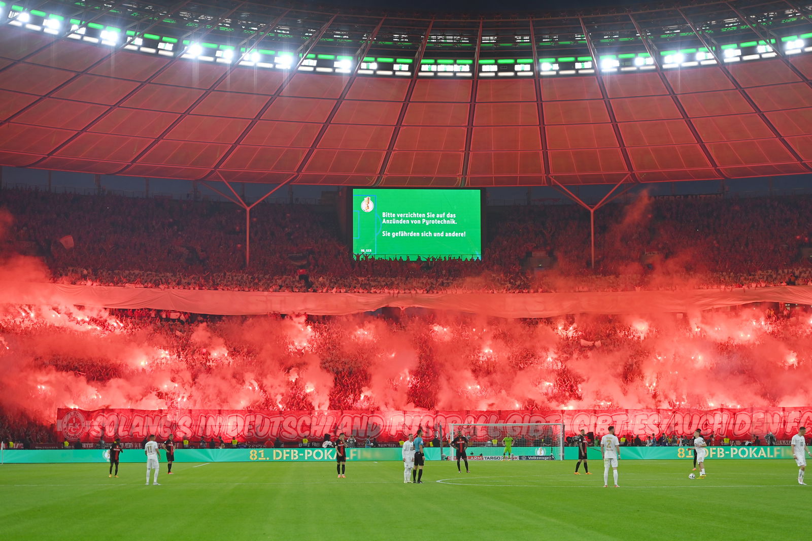 FCK Fans Pyro