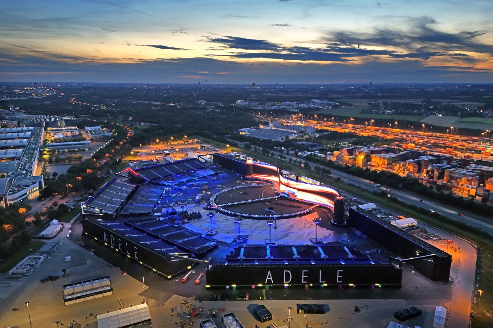 Adele - Outdoor Bildschirm Weltrekord München