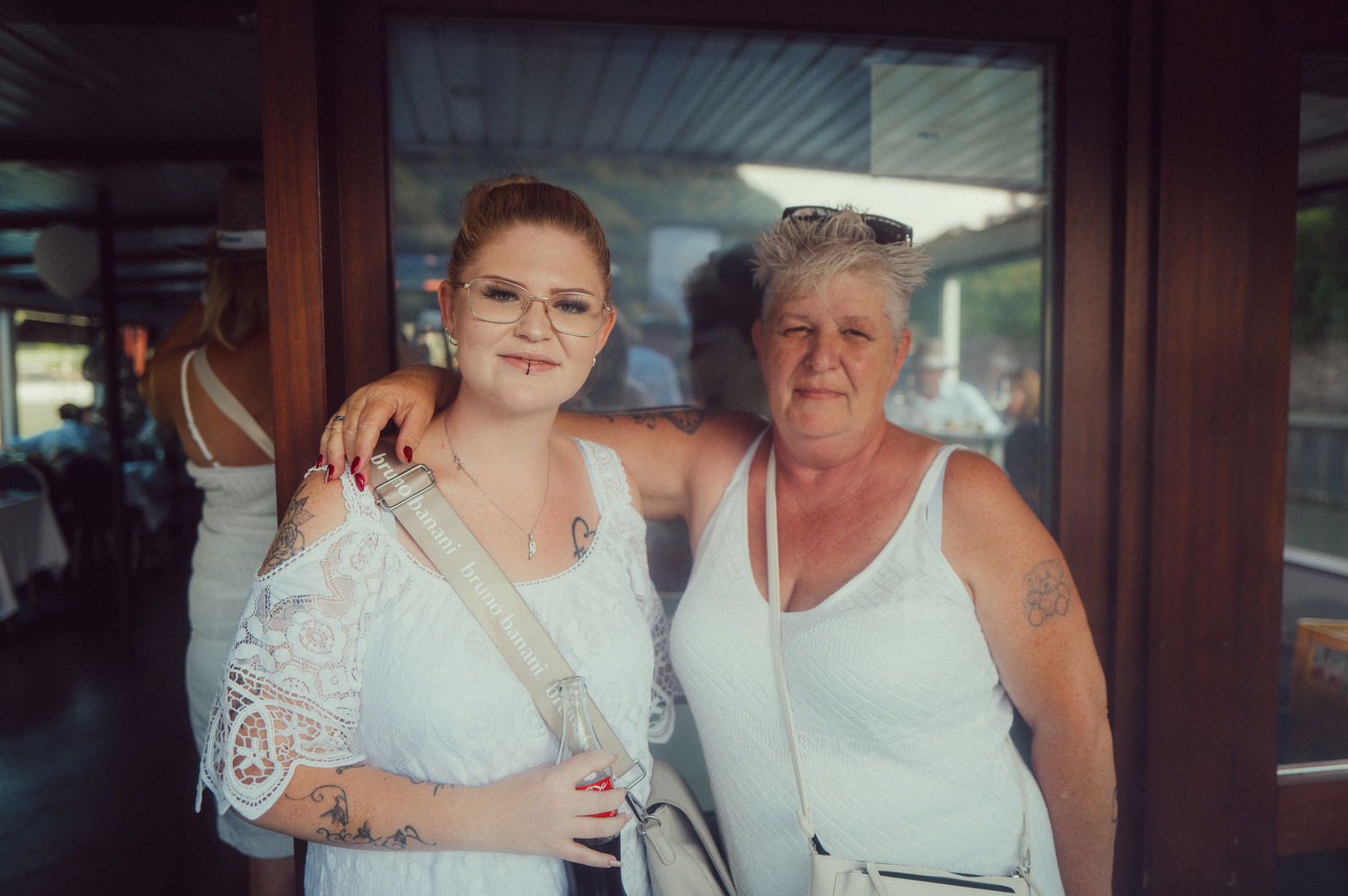 Regenbogen Partyschiff 2024