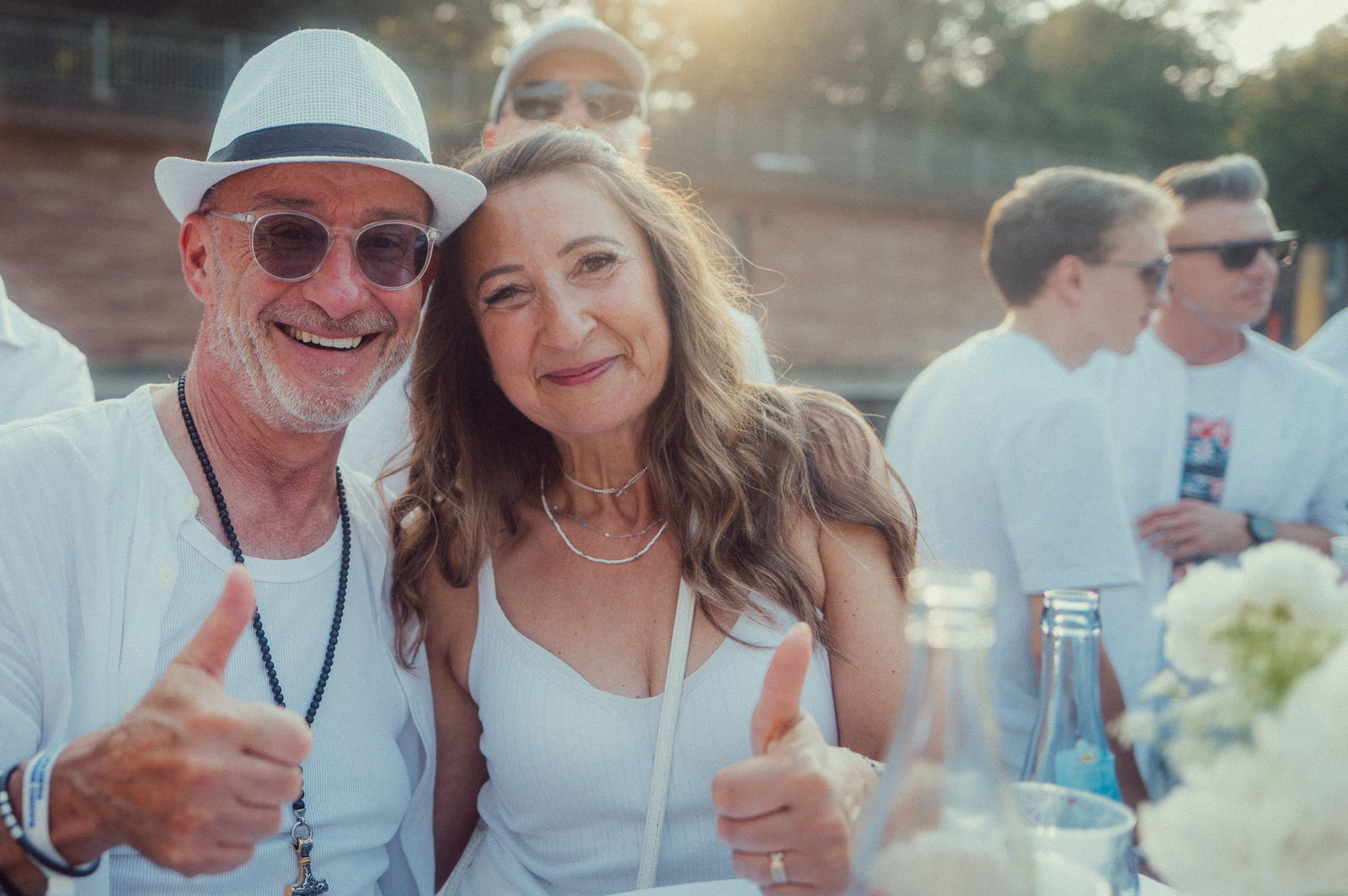 Regenbogen Partyschiff 2024