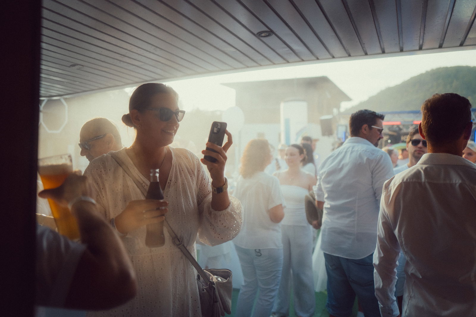 Regenbogen Partyschiff 2024