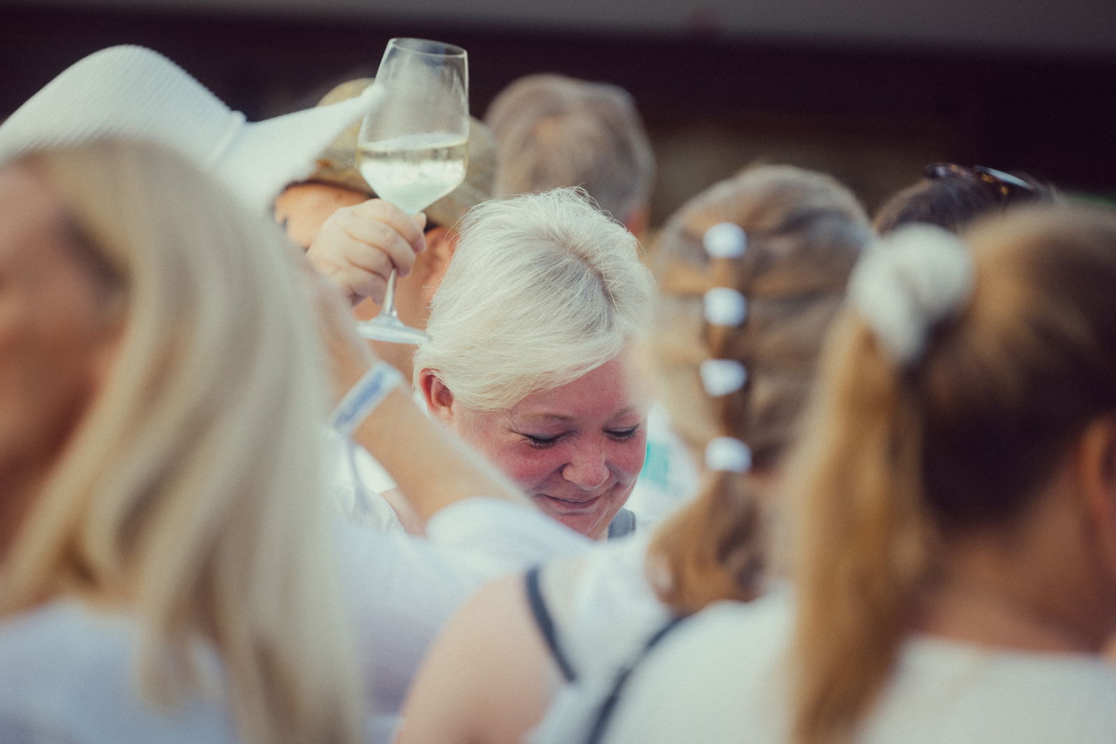 Regenbogen Partyschiff 2024
