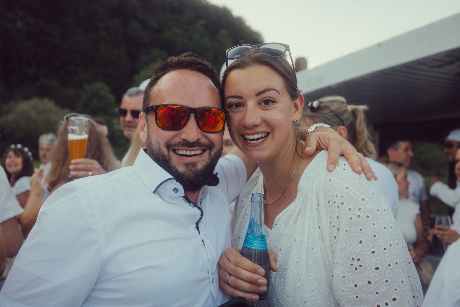 Regenbogen Partyschiff 2024