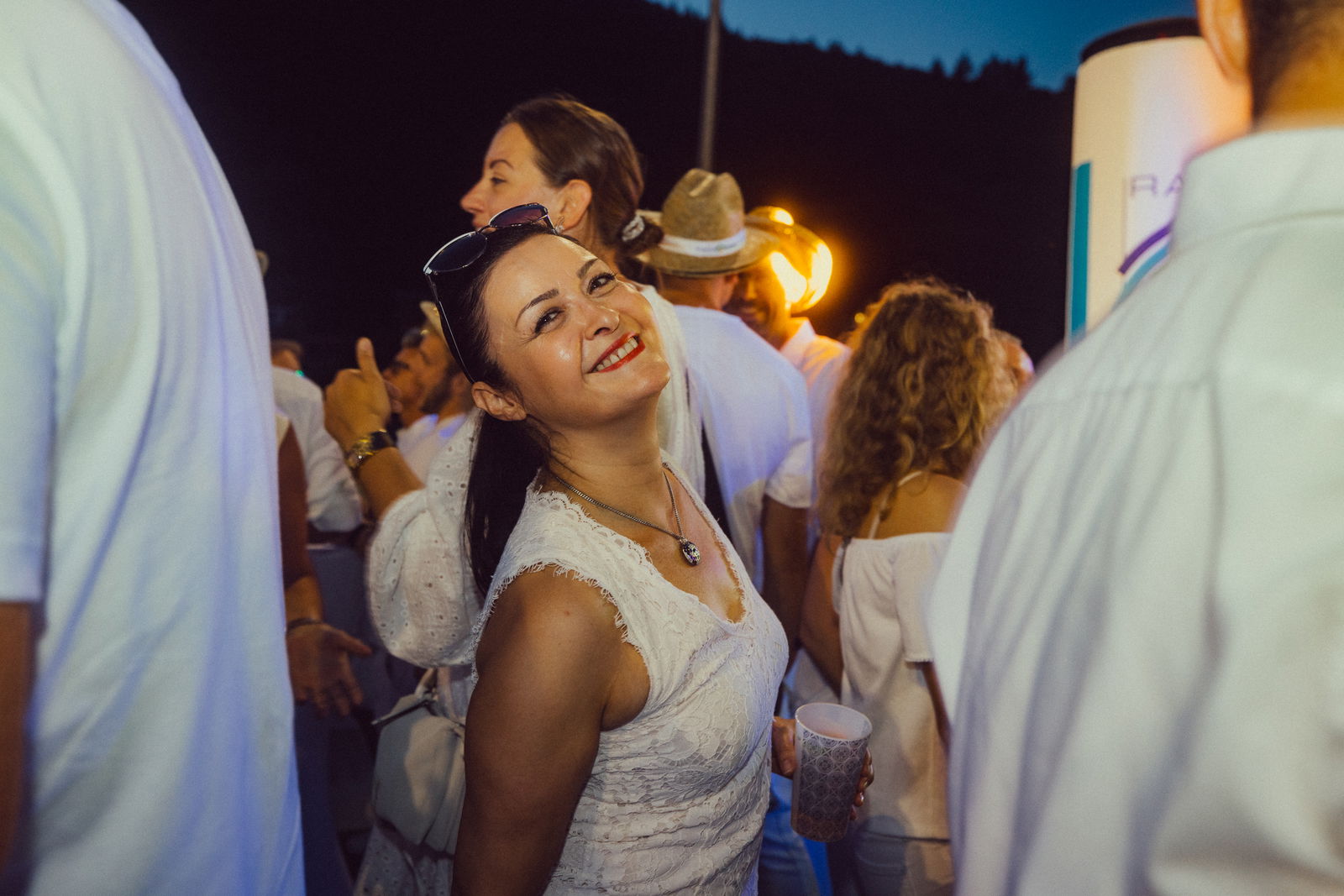 Regenbogen Partyschiff 2024