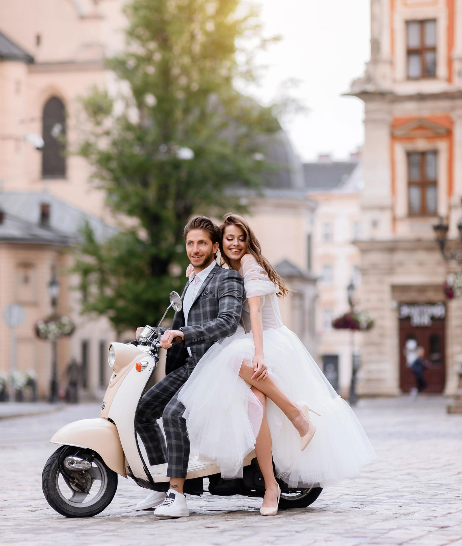 Hochzeit Just married Roller Heirat Ehe Ehepaar 