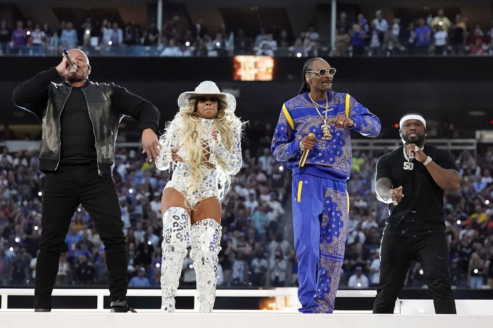 Dr. Dre from left, performs with Mary J. Blige, Snoop Dogg and 50 Cent 
