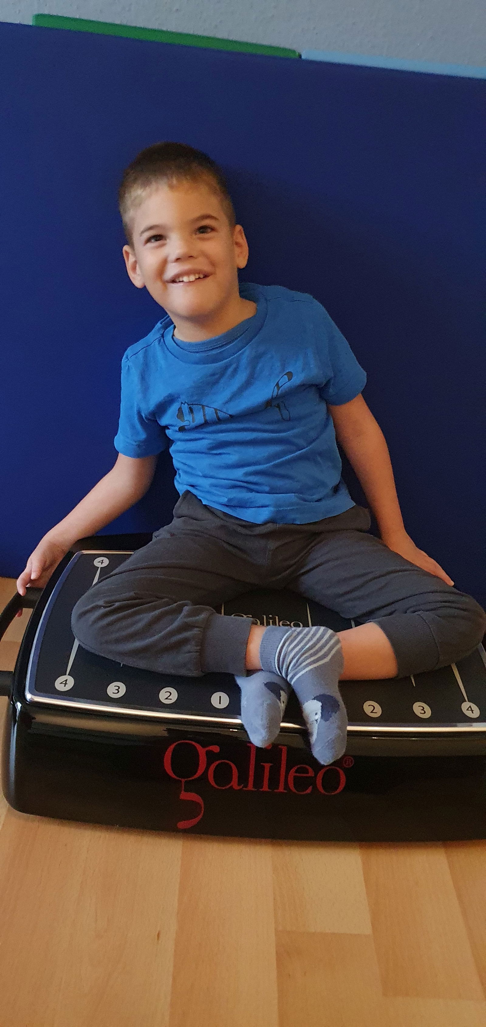 Nico auf seinem neuen Galileo Trainer