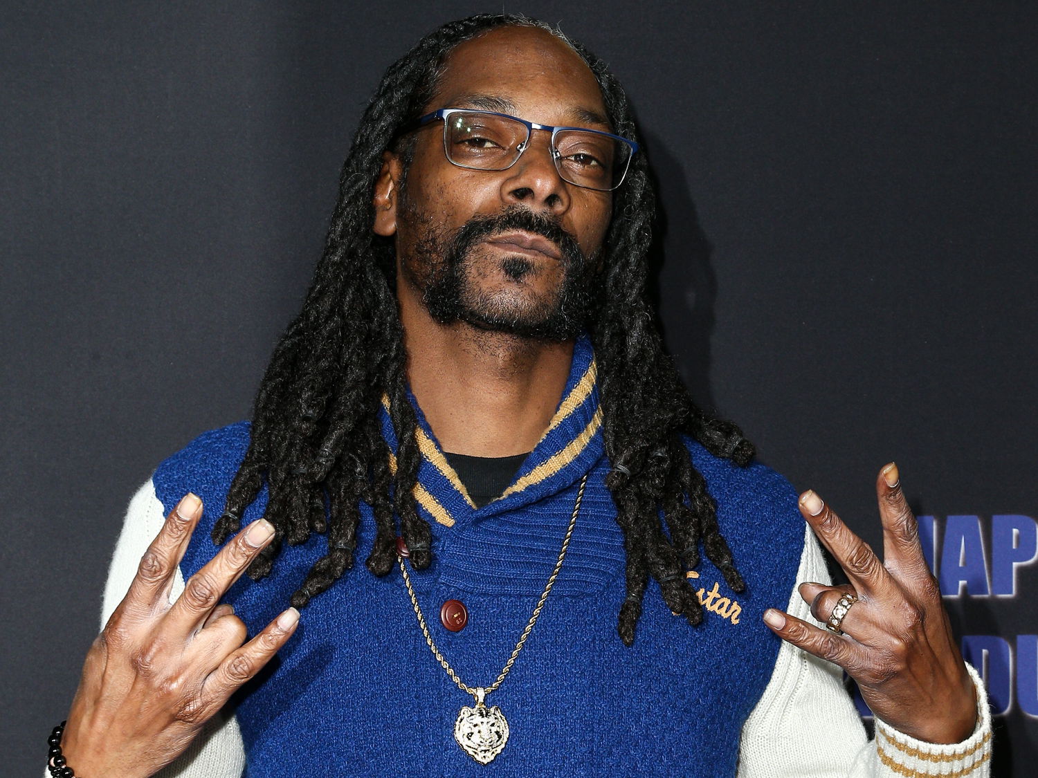 Beine als Problemzone: Rapper Snoop Dogg in Skinny Jeans? | bigFM