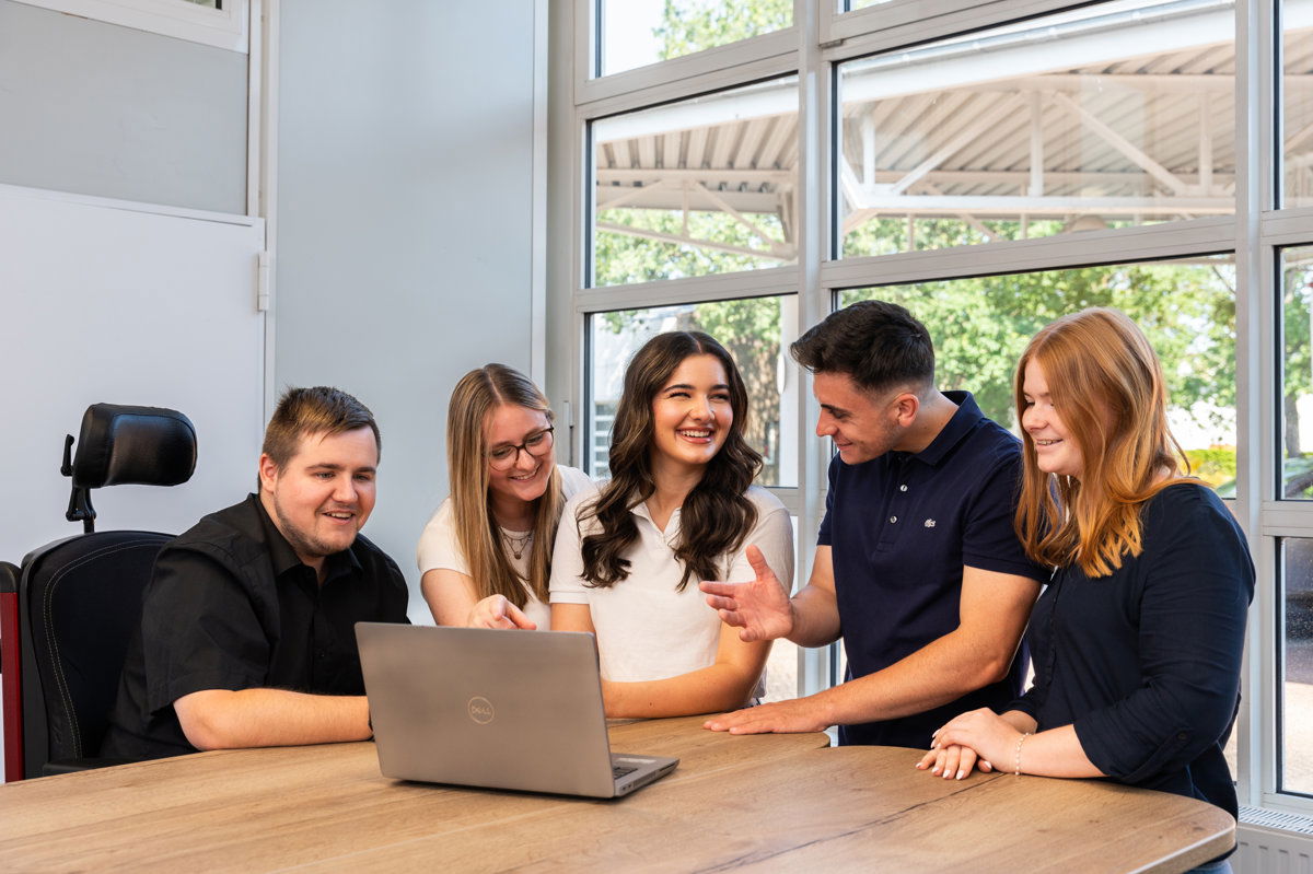 X-Mas-Action: Komm zum Tag der Ausbildung der evm-Gruppe! Artikelbild 2