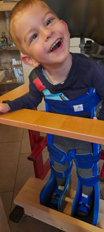 KuR Ben in seinem Stuhl