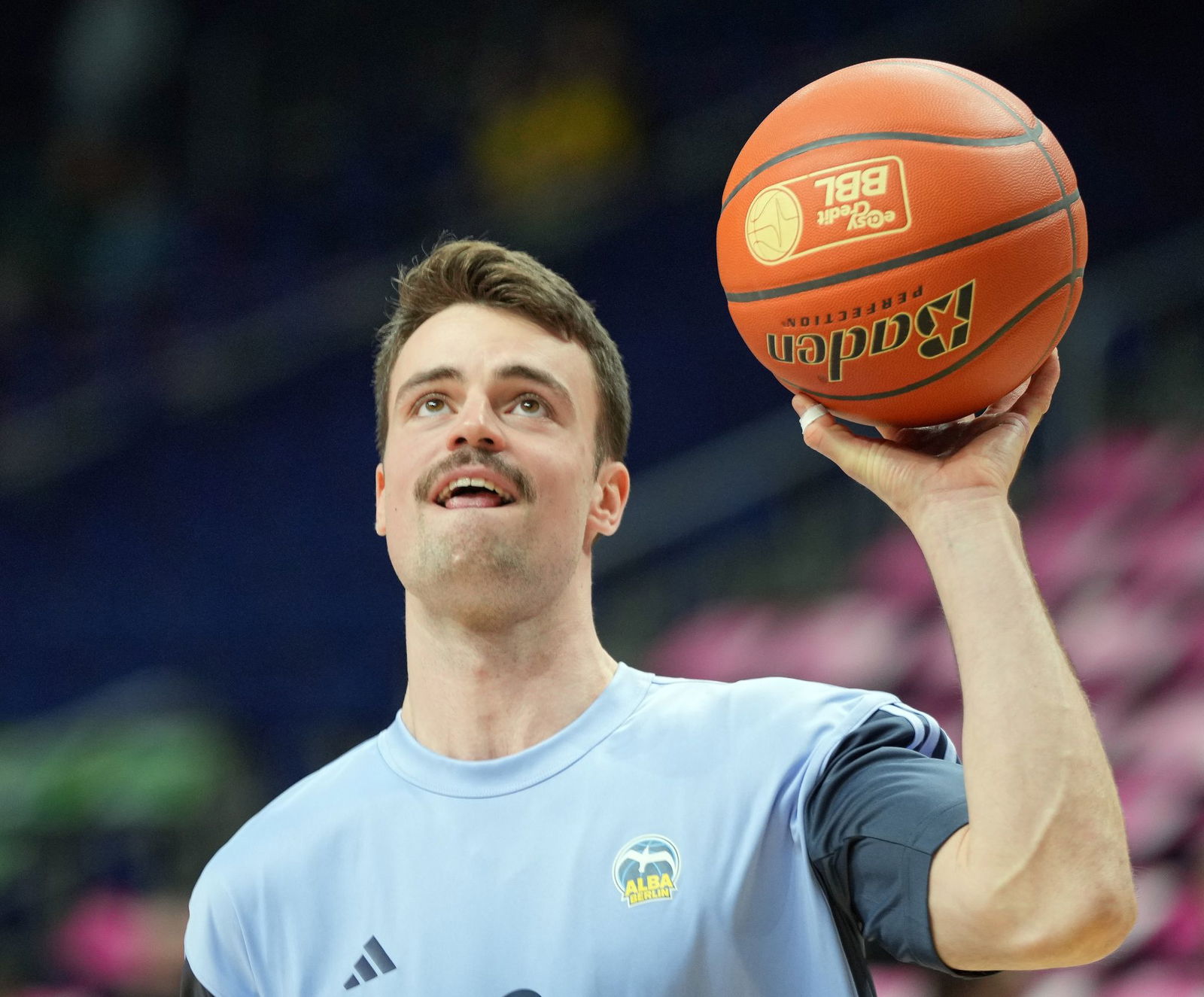 Albas Co-Kapitän Jonas Mattisseck versucht, sich auf das Sportliche zu fokussieren.