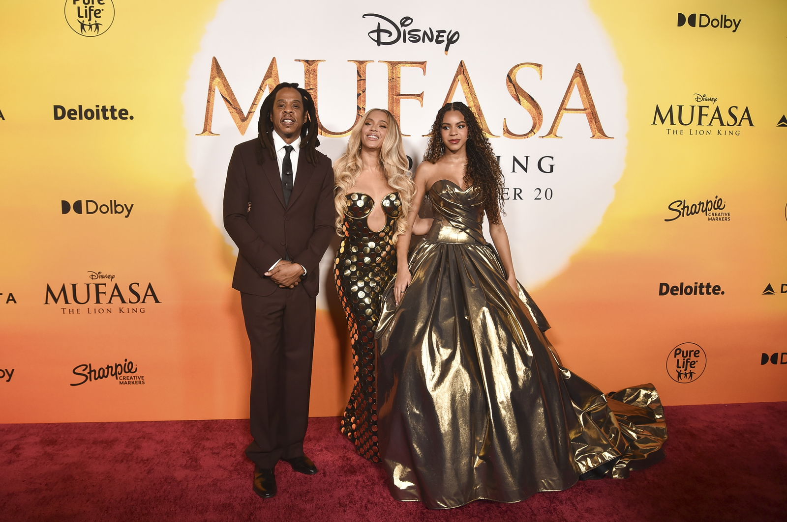 Jay-Z, Beyoncé & Blue Ivy at Mufasa Premiere
