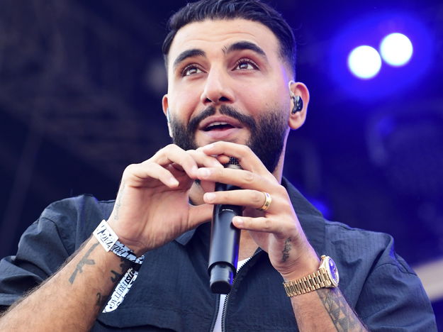 Algerian Rapper Samara Rapper Samra: Selfie mit Ehefrau Dunja Akkouche | Music Made In Germany