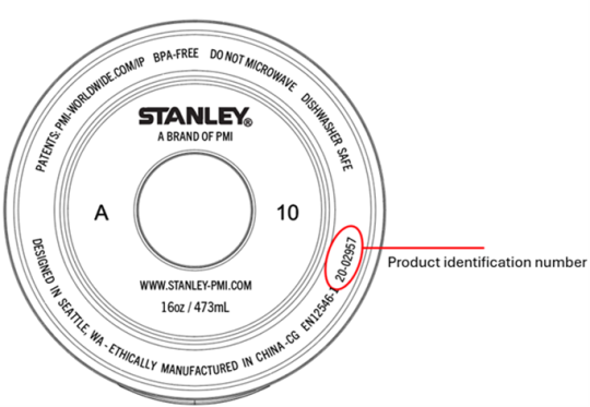 Die Produktidentifikationsnummer Deines Stanley-Cups findest Du am Boden des Thermobechers 