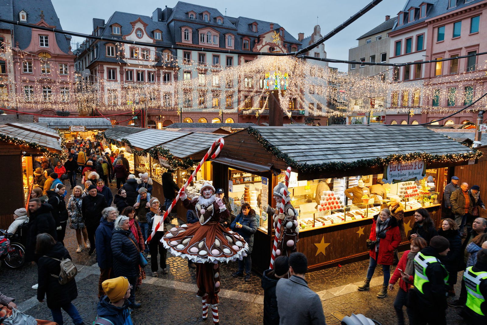 Bis zum Freitag wäre es eine perfekte Weihnachtsmarkt-Saison in Mainz gewesen, sagt einer der Marktsprecher in der Landeshauptstadt. (Archivbild)