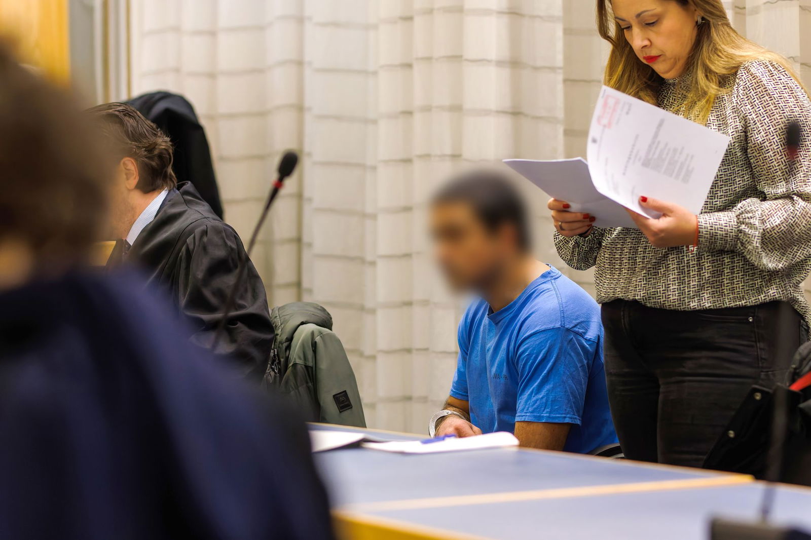 Ein 42-jähriger Angeklagte hat nach eigenen Angaben nicht mit einem Hähnchenschenkel auf einen Mann eingeschlagen. 