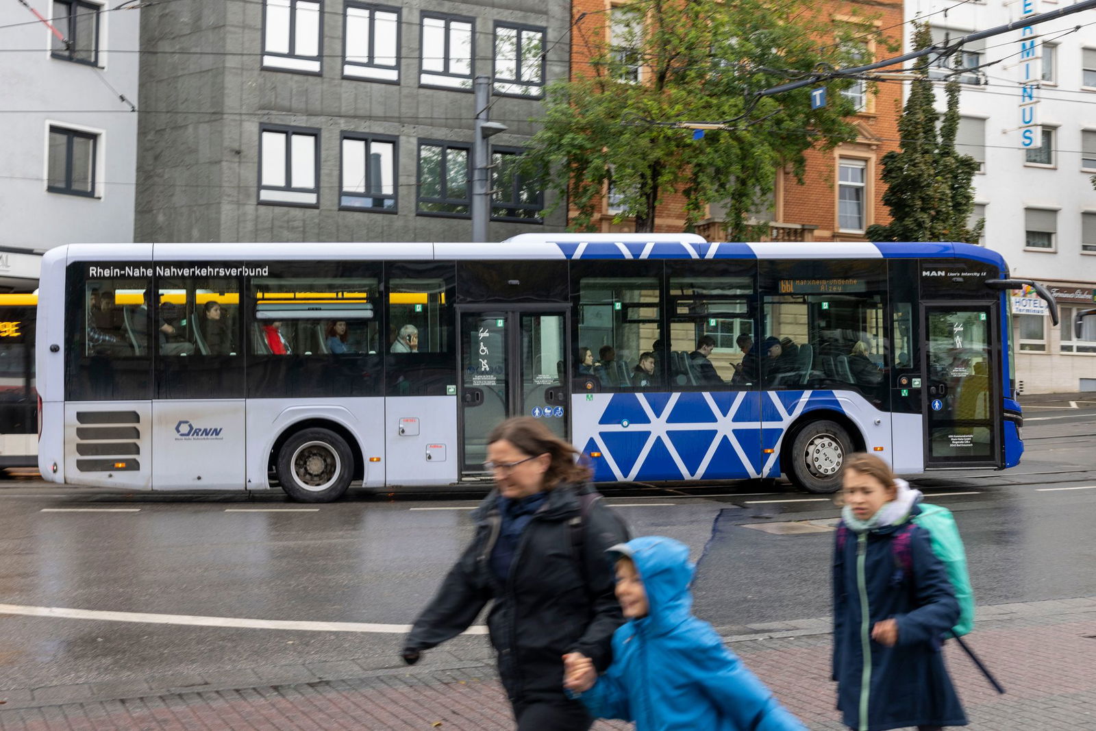 Die blauen Dreiecke kennzeichnen die Regio-Buslinien, bei diesen Linien soll es keine Kürzungen geben. (Archivbild) 