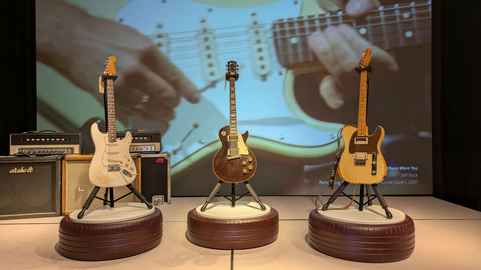 Drei legendäre Gitarren von Jeff Beck - "Anoushka", "The Oxblood" und "The Tele-Gib"